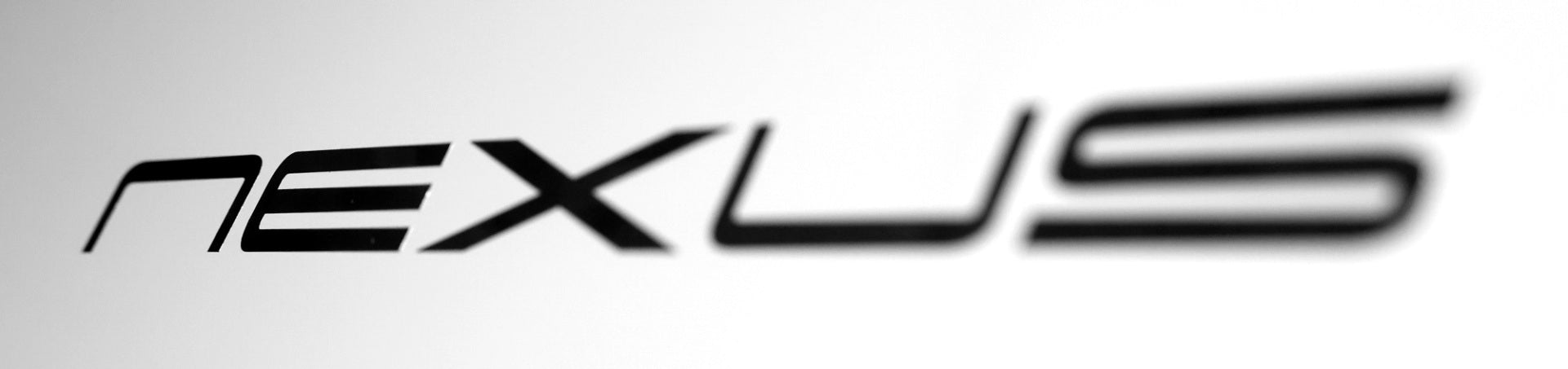 Nexus Logo: Energiesparende Wärmepumpe 🌡️ für effiziente Heizlösungen und ruhigen Betrieb 🌌.